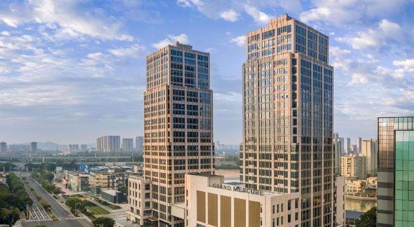 Grand Mercure Wuxi Huishan 5/76