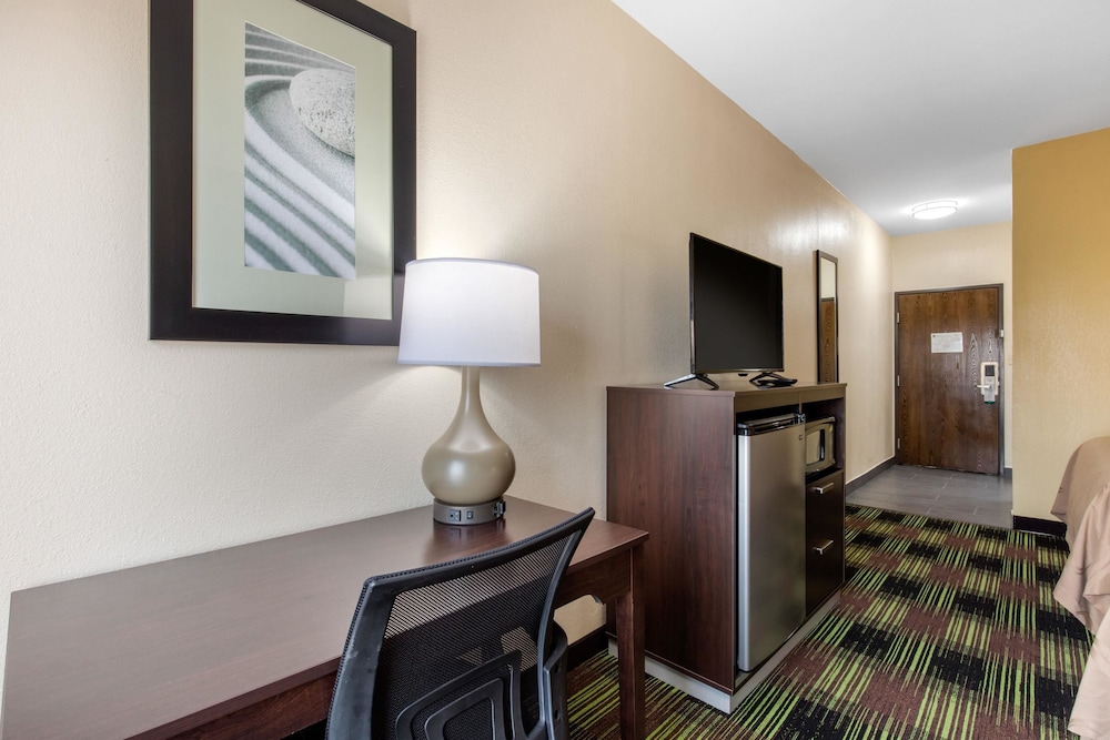Quality Inn Cadiz, KY 38/40