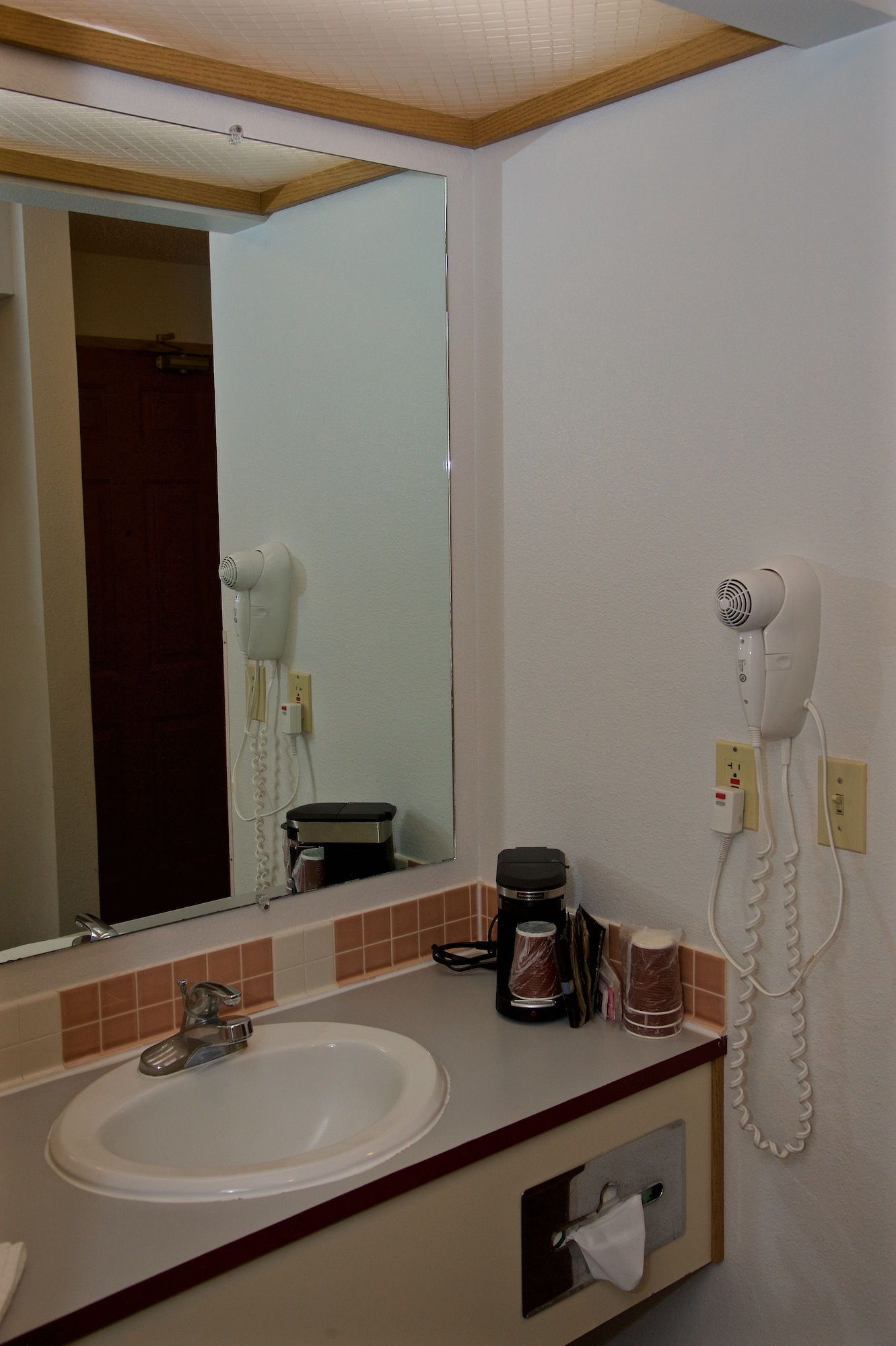 غرفة قياسية بسريرين كوين، King Oscar Motel 8/10