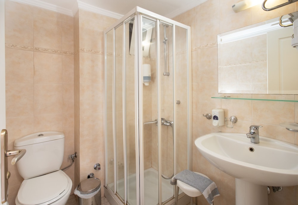 PANTHEON HOTEL 44/50