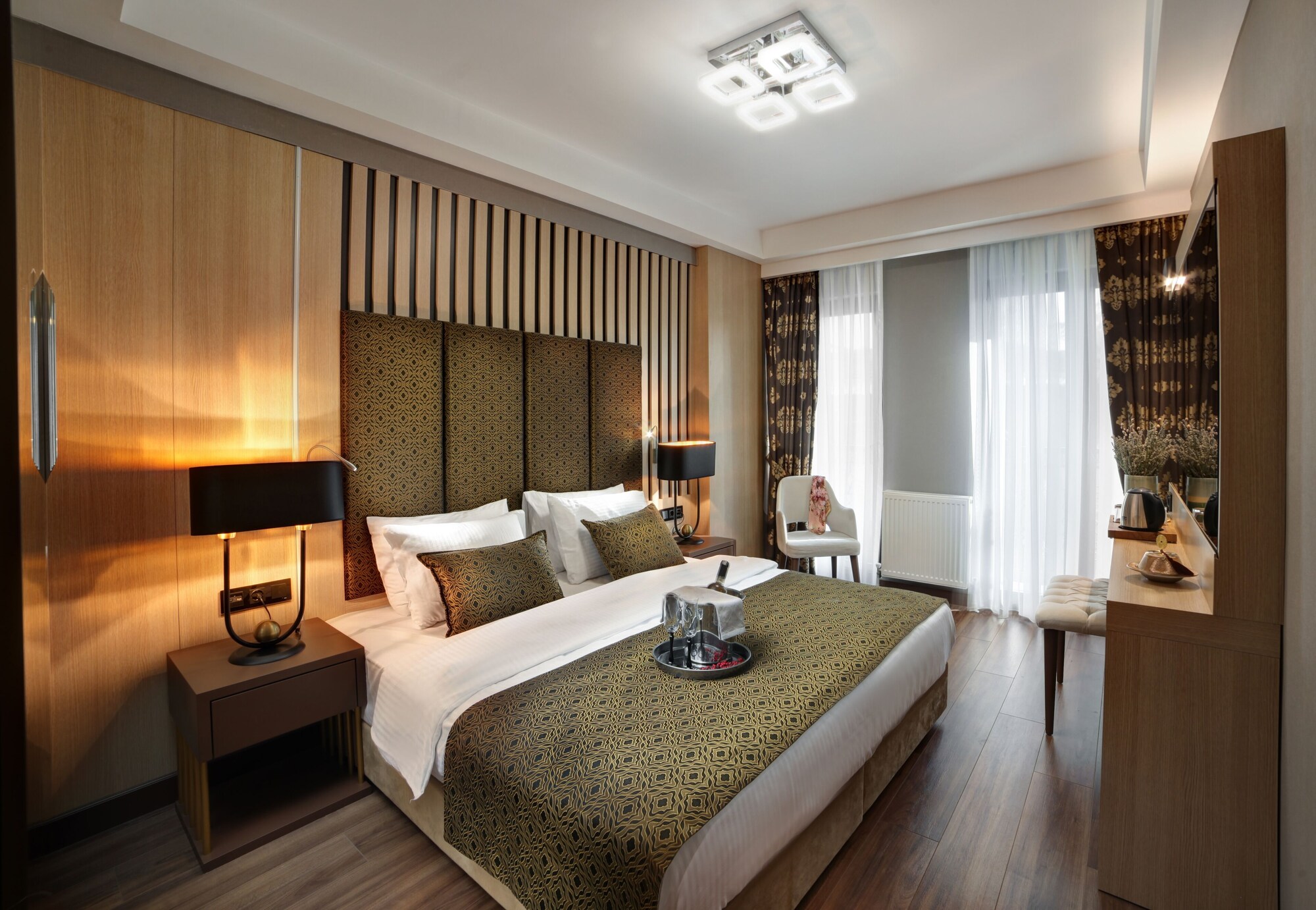 SUPERIOR, TWIN BEDS