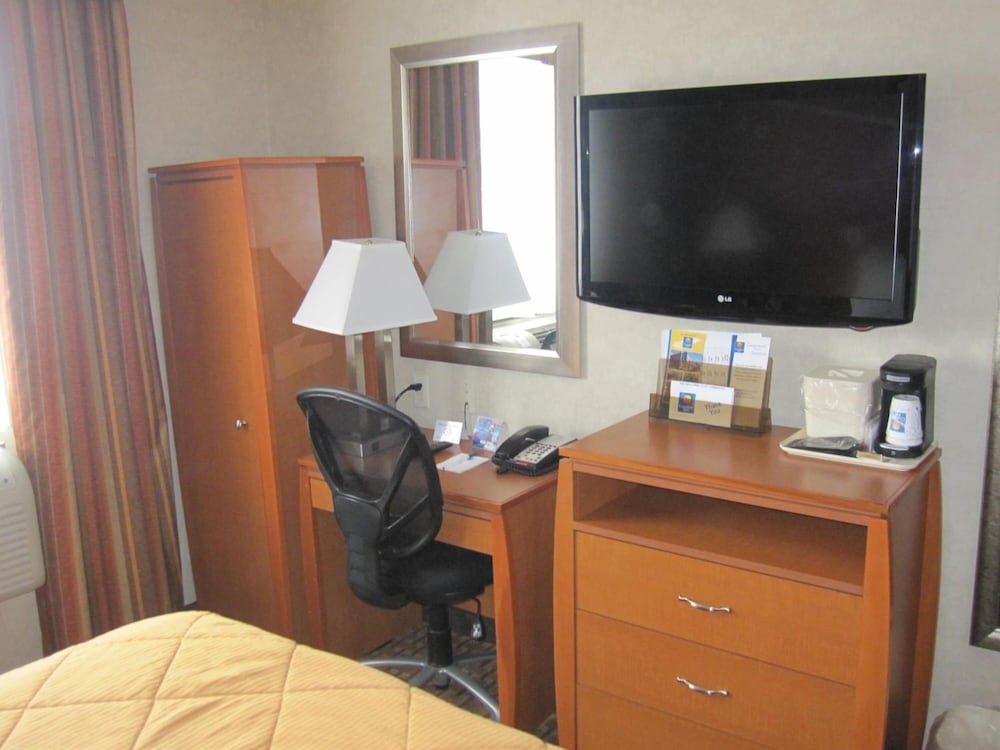 Comfort Inn Bellerose 28/46