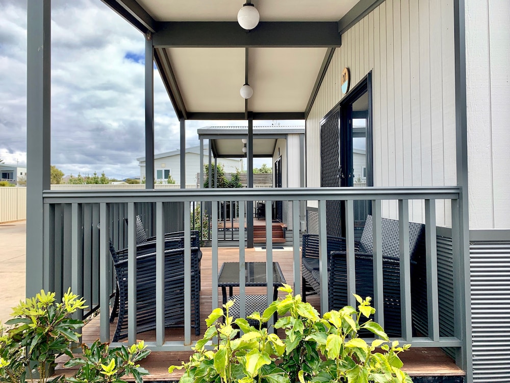 Apollo Bay Waterfront Motor Inn 61/80