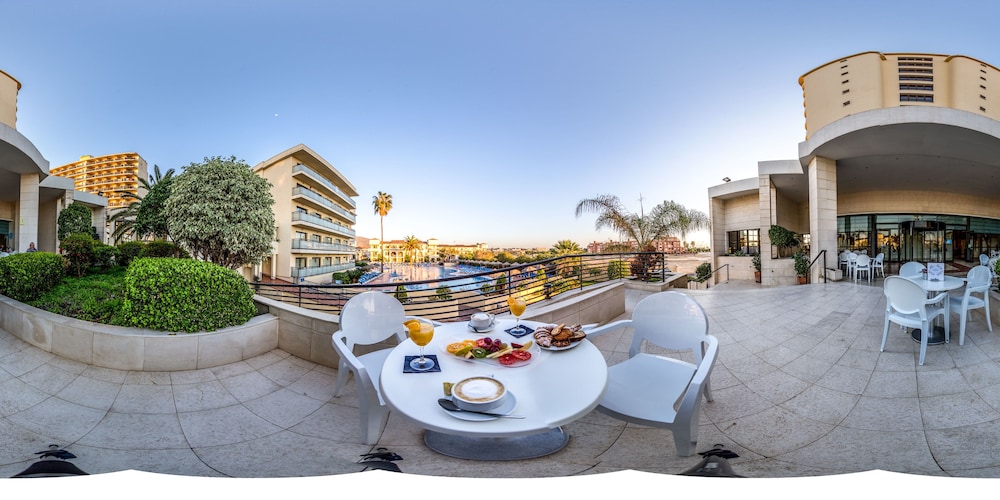 Hotel Puente Real 53/62