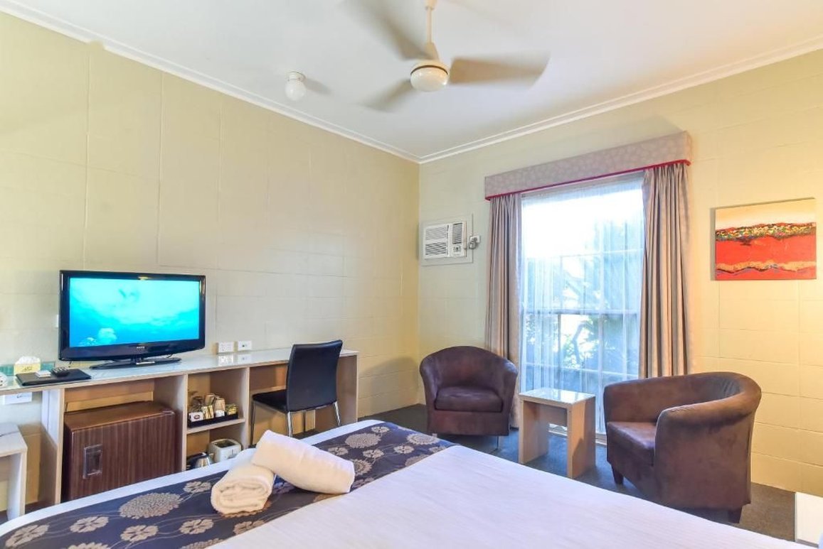 Deluxe, Queen Bed