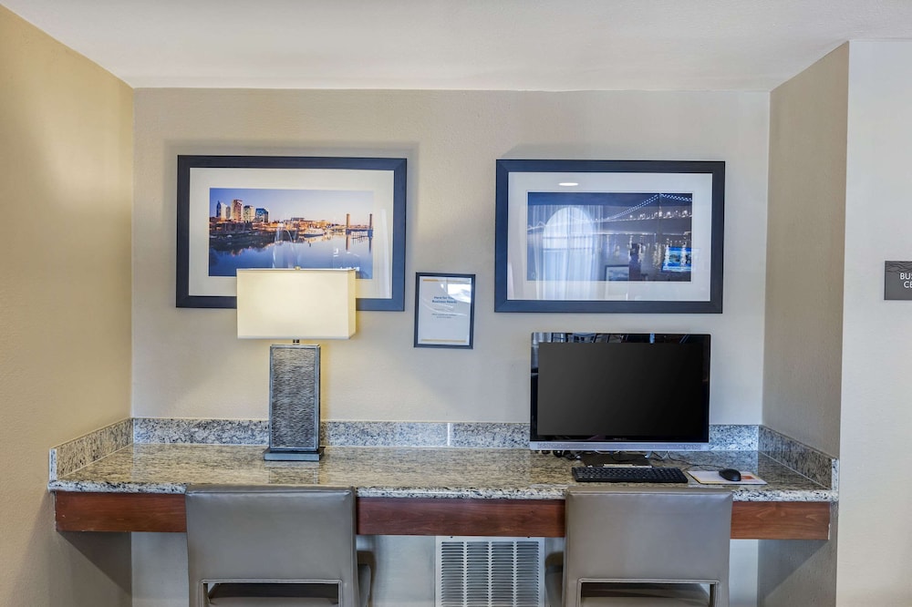Comfort Inn & Suites Rocklin - Roseville 50/55