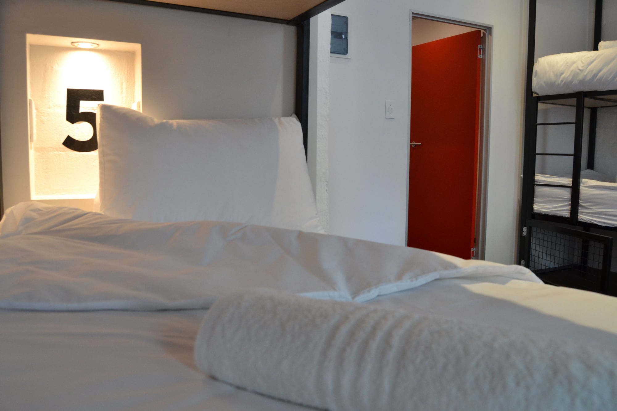 Female Dorm, Female Only, 8 Beds