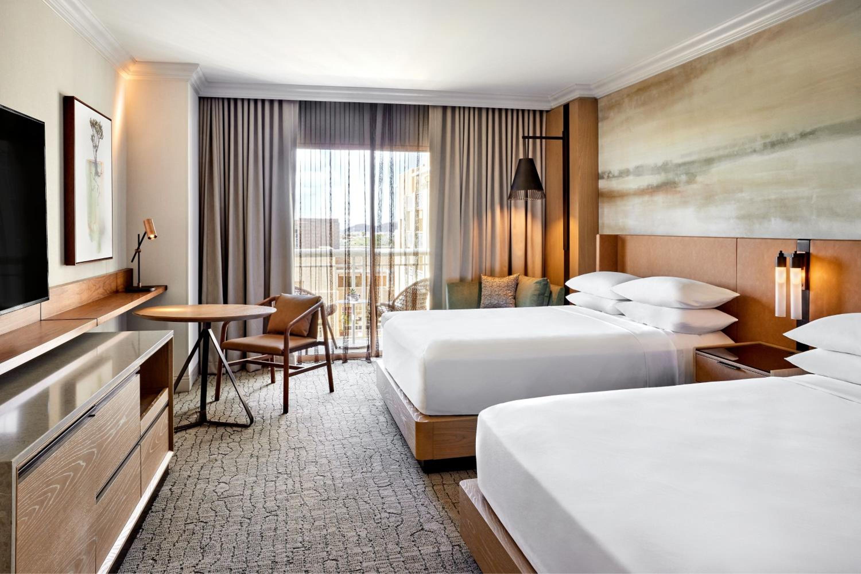 Room, Queen Bed, Resort View, Patio
