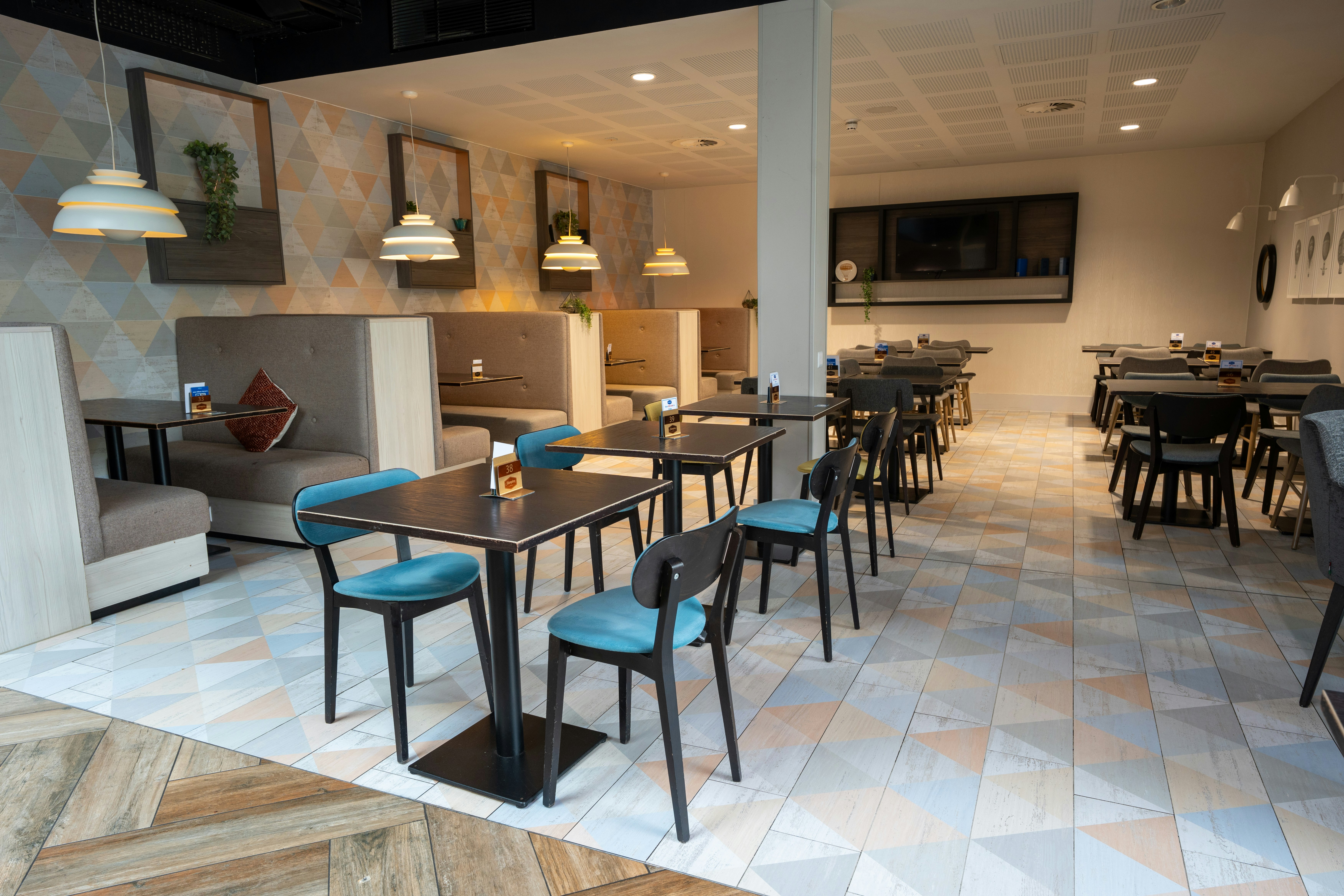 Hampton By Hilton Bristol Airport 34/46