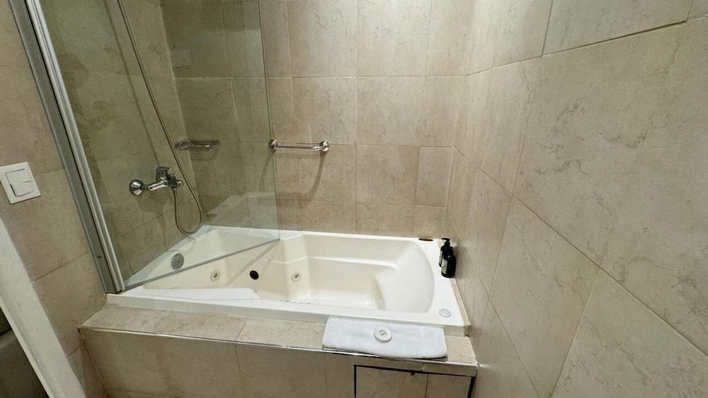 Gardi Hotel & Suites (ex Hotel Posta Carretas) 36/37