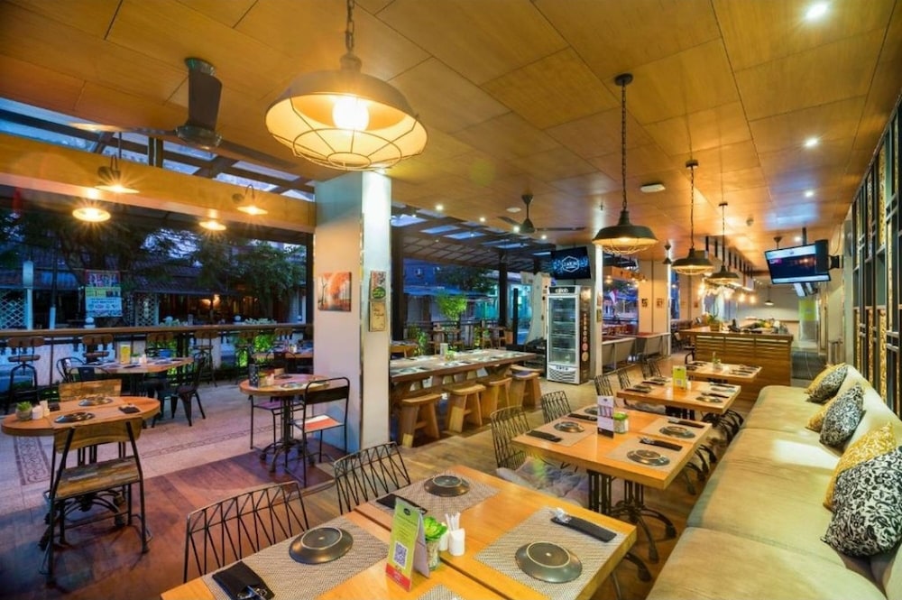 Palette Legian Beach 38/50