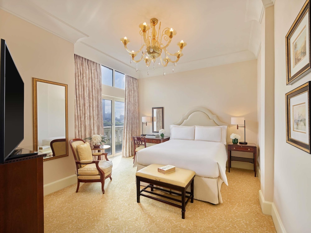 HERITAGE, LUXURY, KING BED