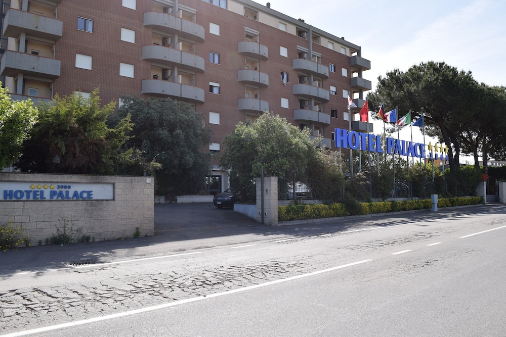 Hotel Palace 2000 49/60