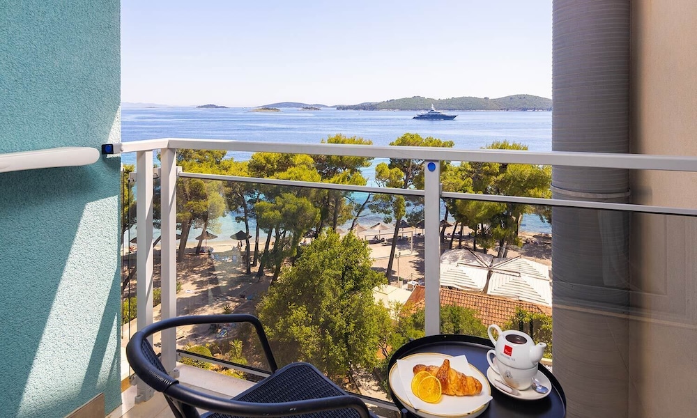 Aminess Vival Grand Azur Hotel 57/66