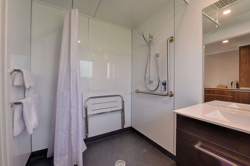Croydon Lodge Hotel 8/40