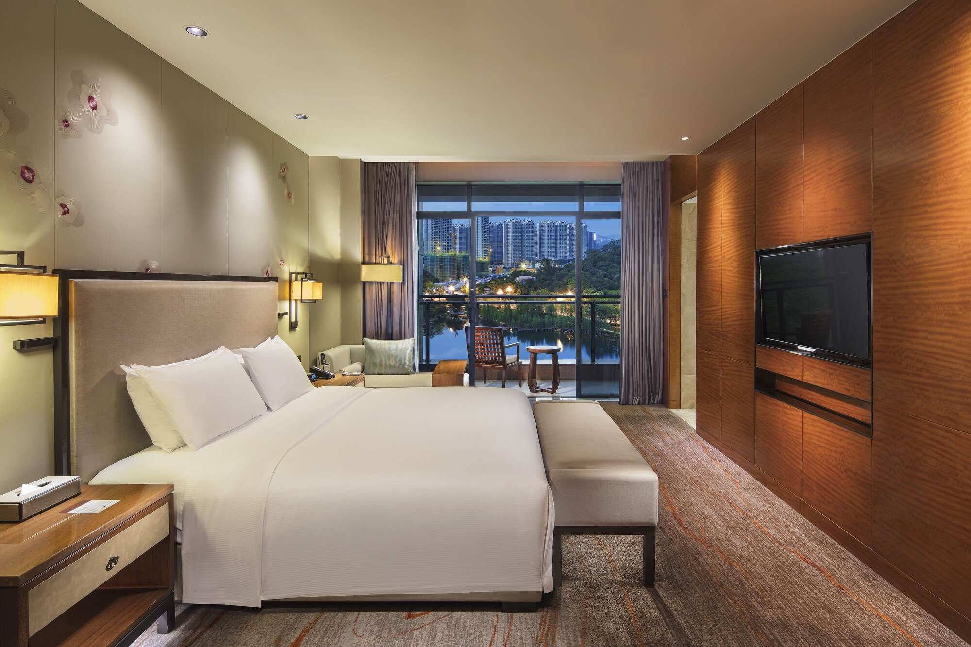 PANORAMIC, EXECUTIVE, SUITE, BALCONY