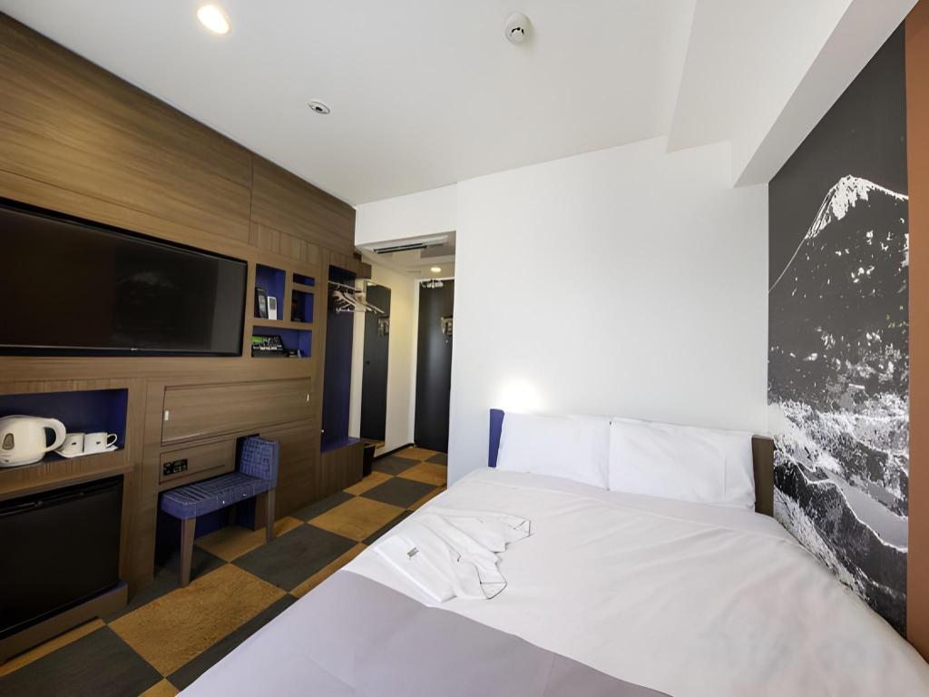 Semi Room, Double Bed