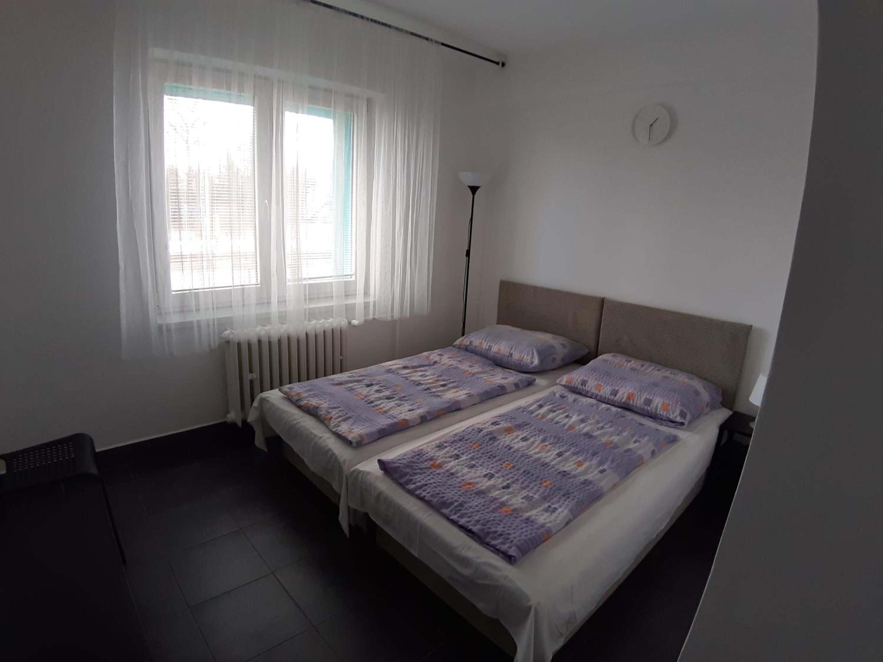 Hotelak Martinov 23/60