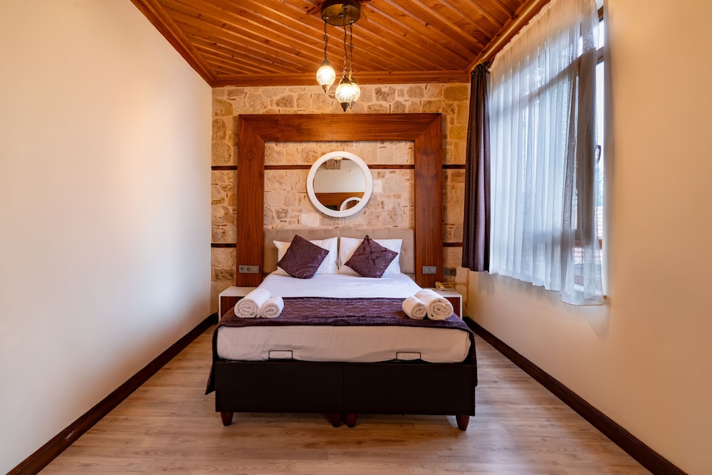 Bacchus Pension 4/49