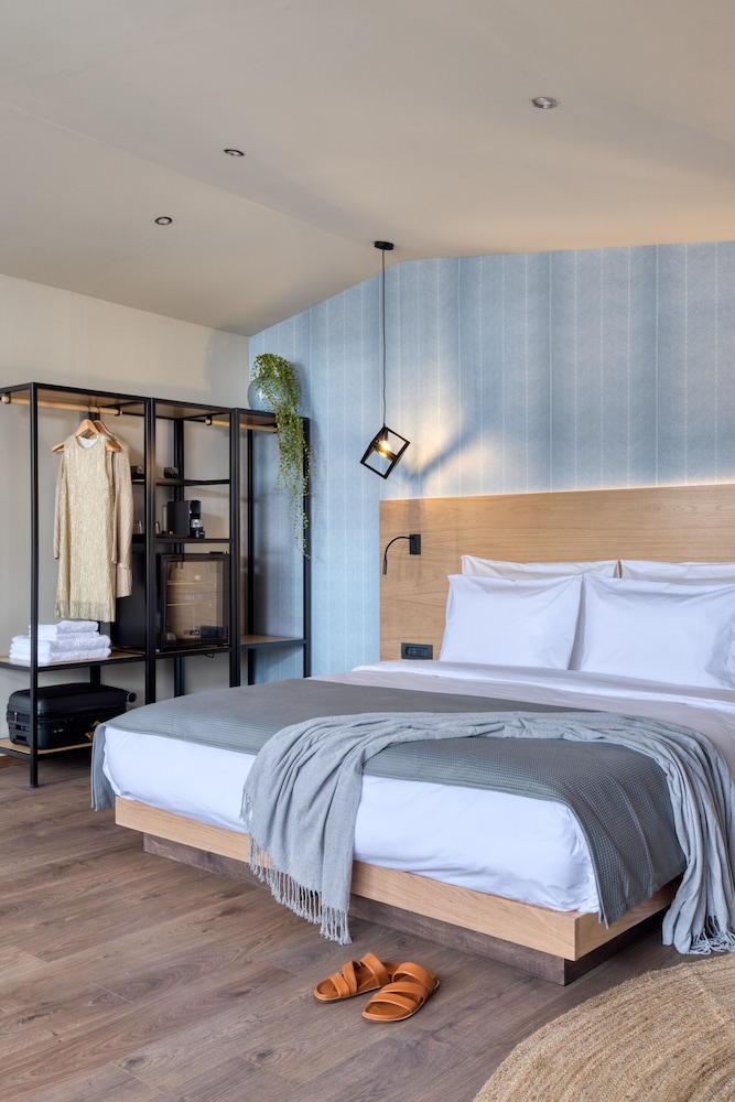 Suite, King Bed, Acropolis View, 2 Sofa, Terrace