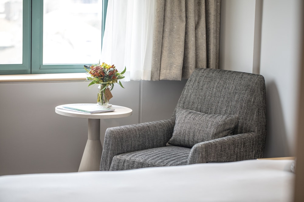 InterContinental Sydney Coogee Beach by IHG 47/80