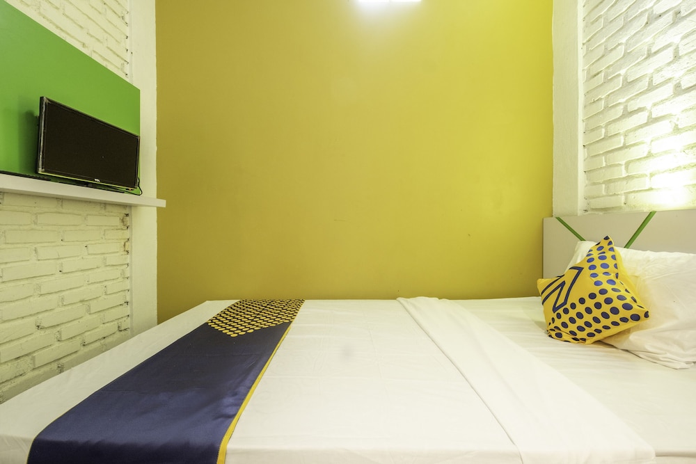 SPOT ON 2080 Rumah Kita Residence 24/40