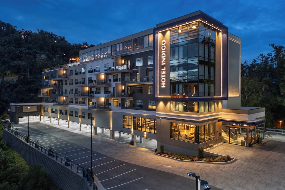 Hotel Indigo Gatlinburg Downtown by IHG 2/50