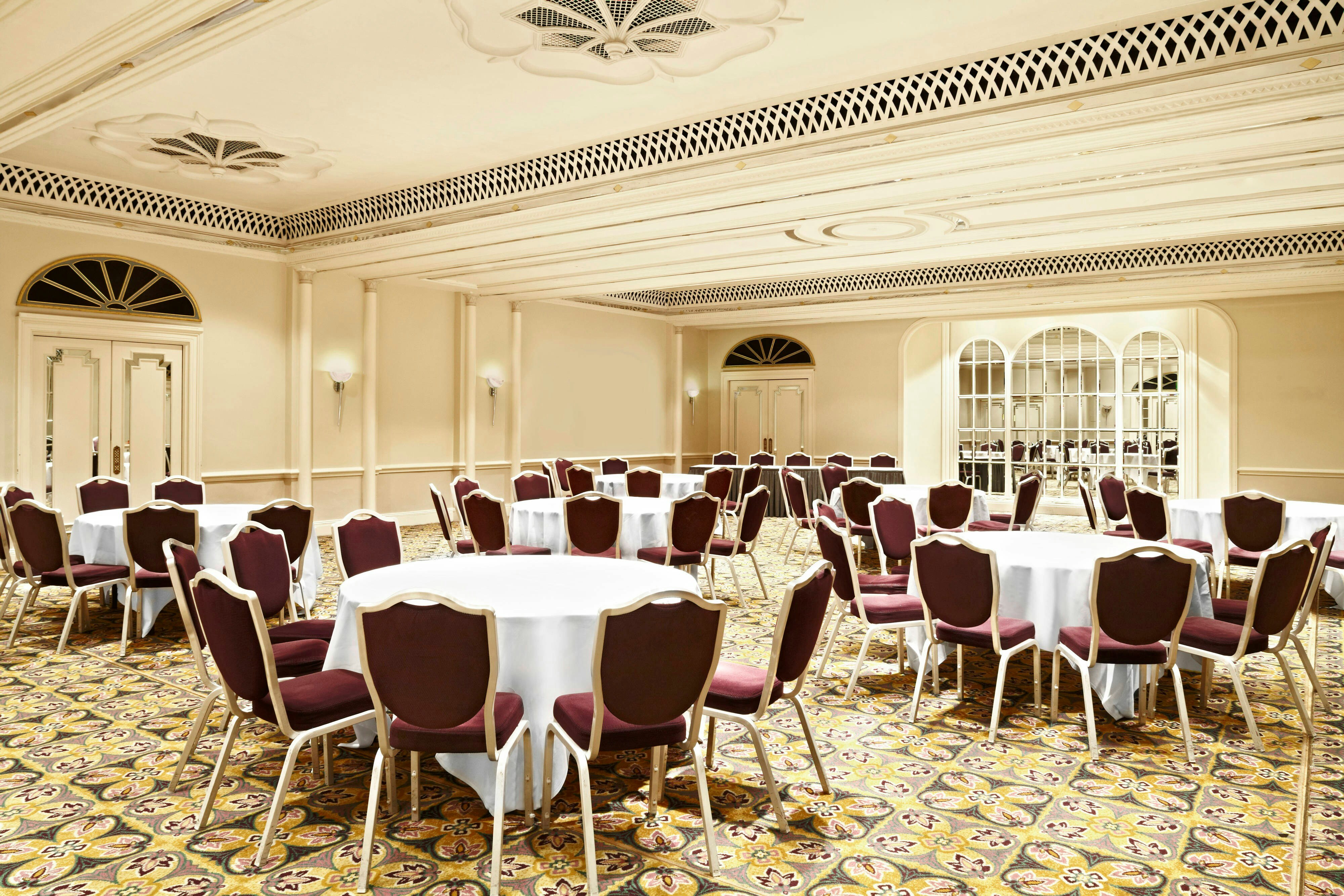 SHERATON GRAND LONDON PARK LANE 44/46