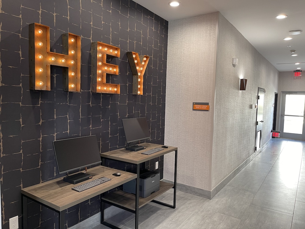 La Quinta Inn & Suites by Wyndham Dallas/Fairpark 31/40
