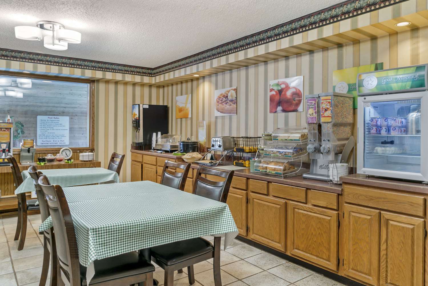 Quality Inn Saint Ignace I-75 8/13