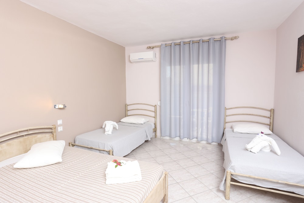 Summer Dream Hotel 15/50