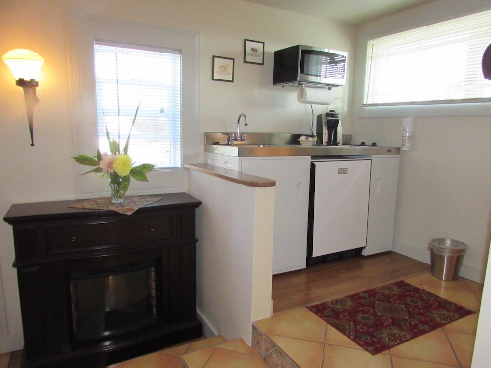 Friday Harbor Grand B&B 2/55