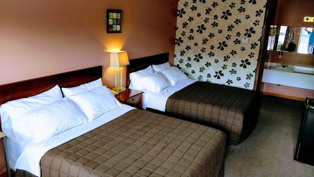 Kings Inn Midland 13/39