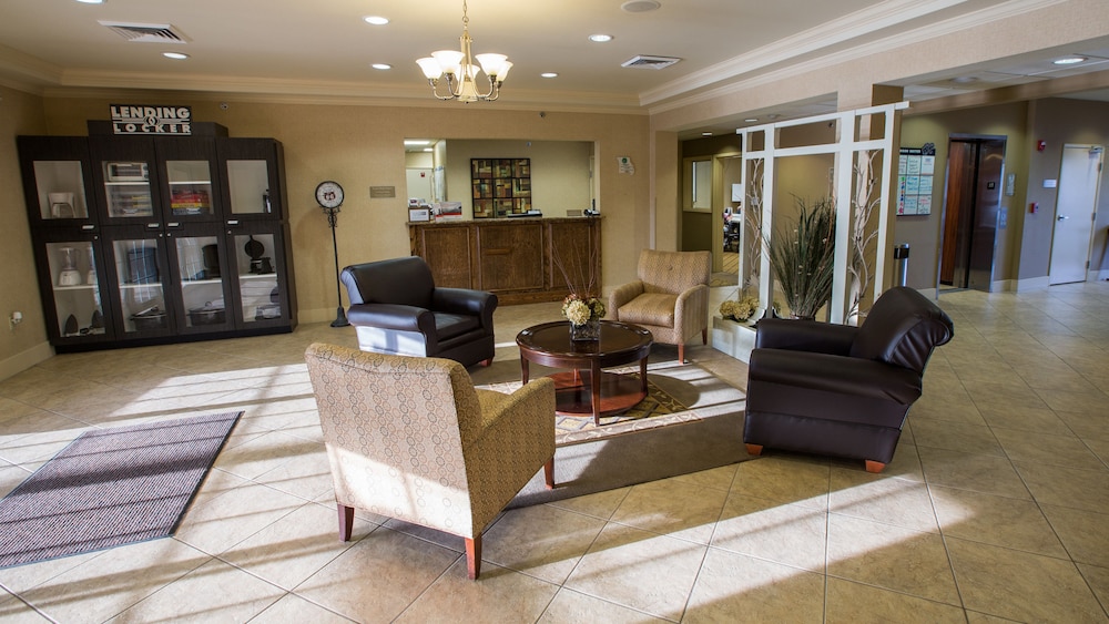 Candlewood Suites Springfield 36/57