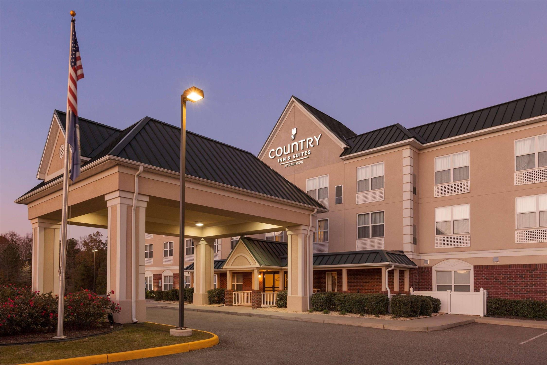 Country Inn & Suites By Radisson, Doswell (Kings Dominion), VA 2/39