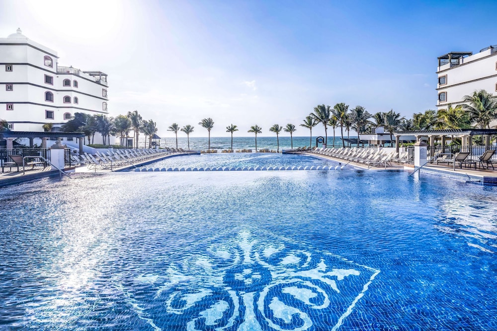 Grand Residences Riviera Cancun All Inclusive 40/70