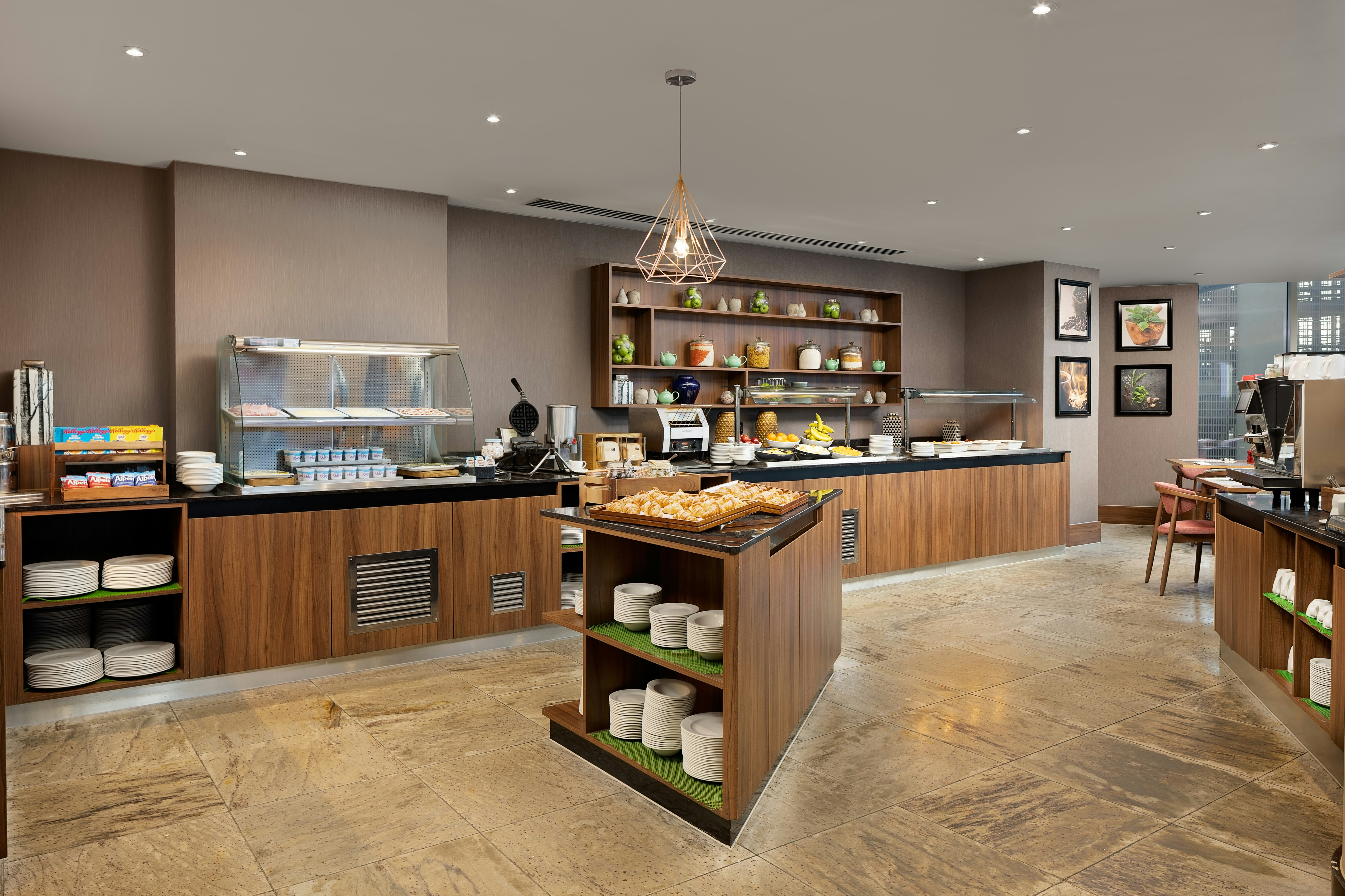 Hilton Garden Inn London Heathrow Terminal 2 and 3 44/66