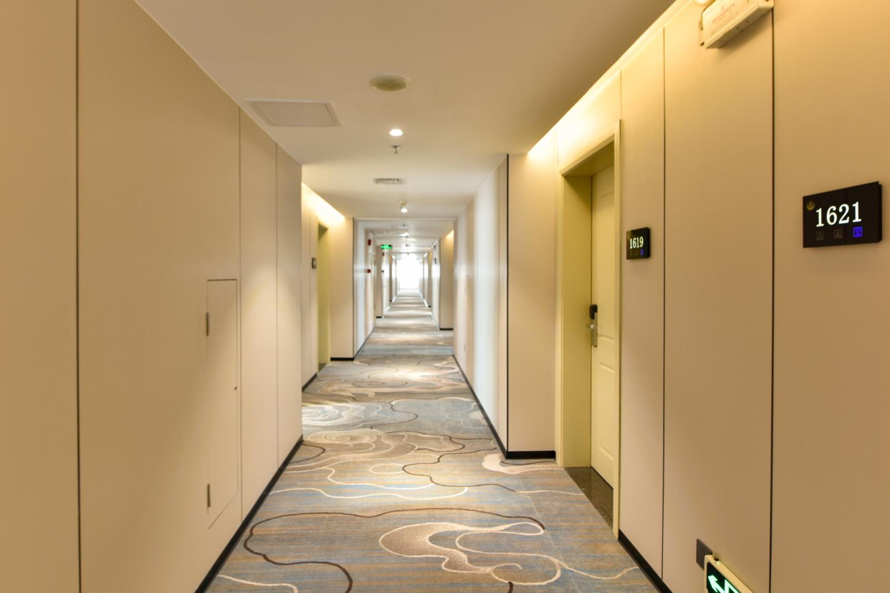 Jiagao Business Hotel 26/50