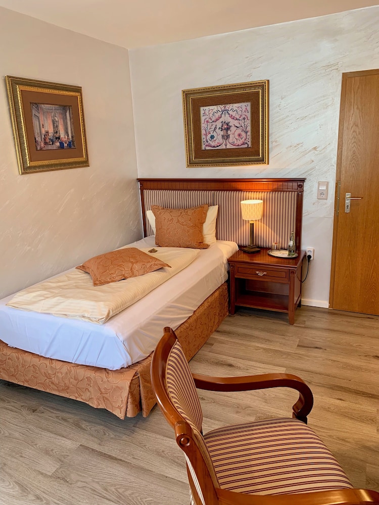 Boutique Hotel Goldene Henne 23/58