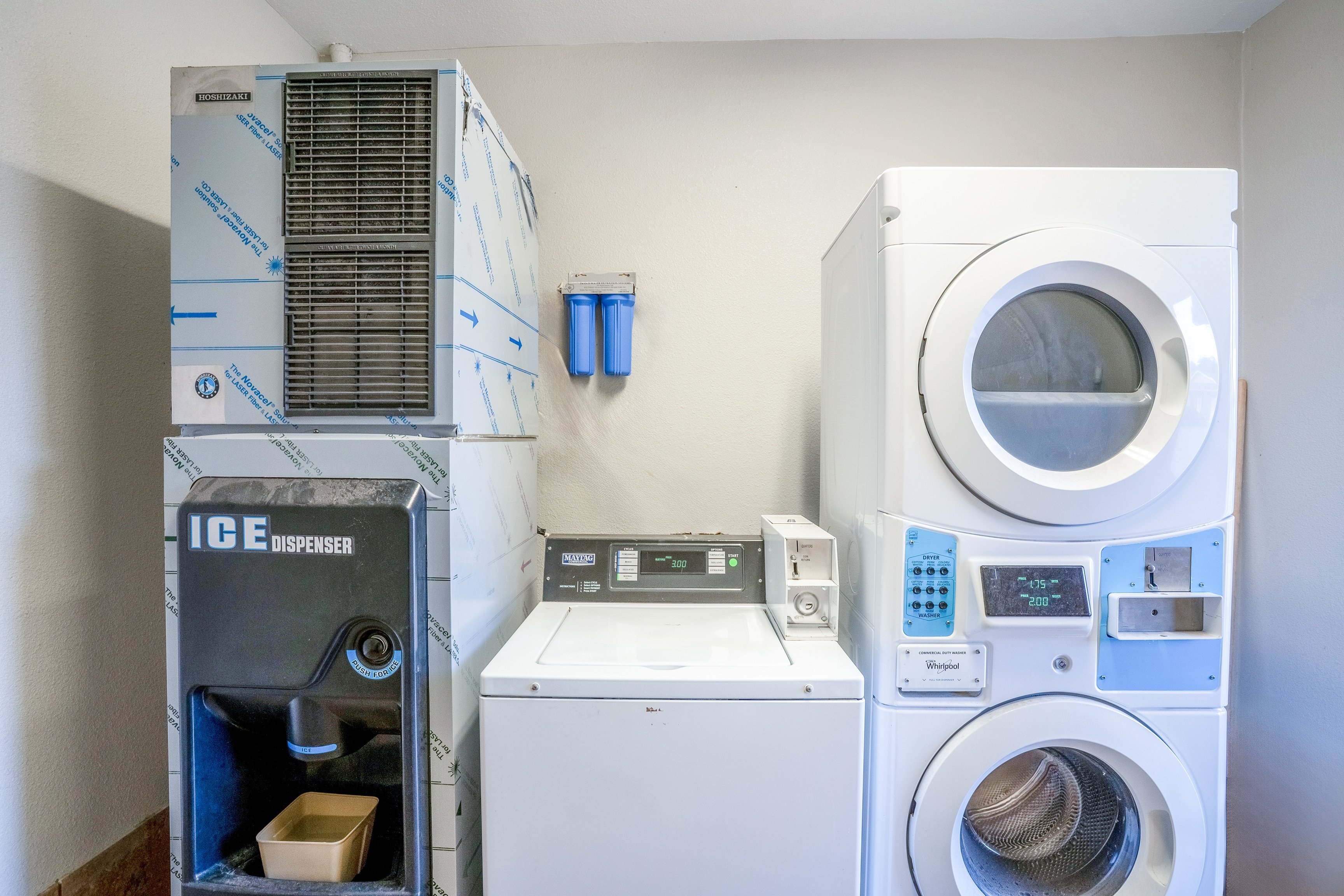 Atria Inn & Suites Kitchenette 32/43