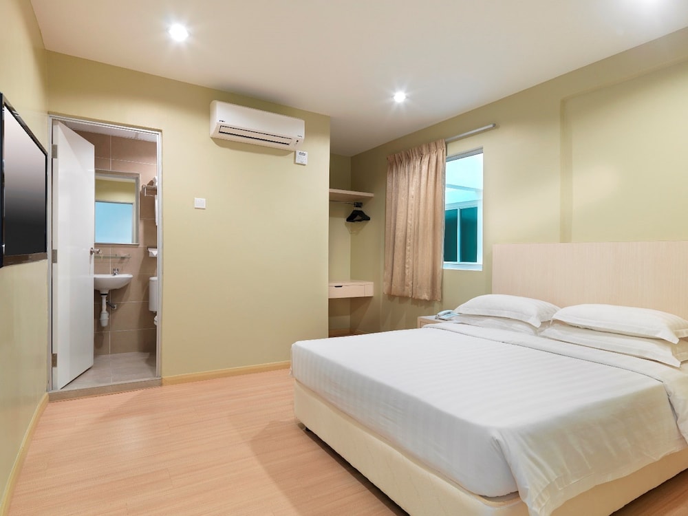 Fenix Inn 27/54
