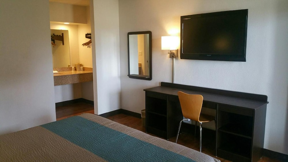 Americas Best Value Inn Hamilton 22/45