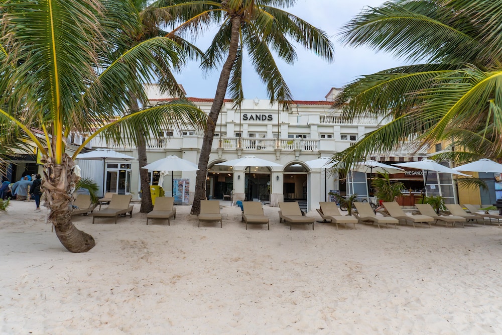Boracay Sands Hotel 70/74