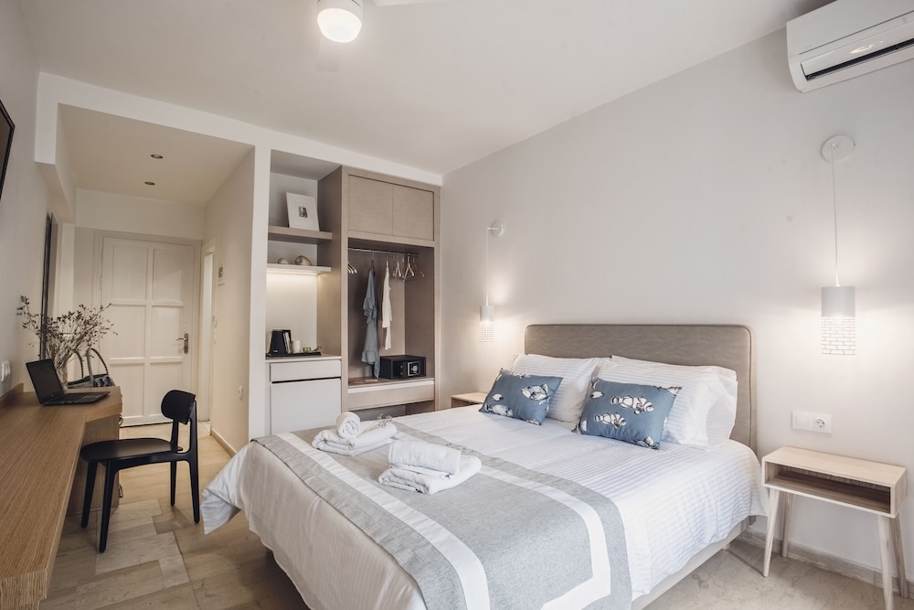 SUPERIOR, DOUBLE BED