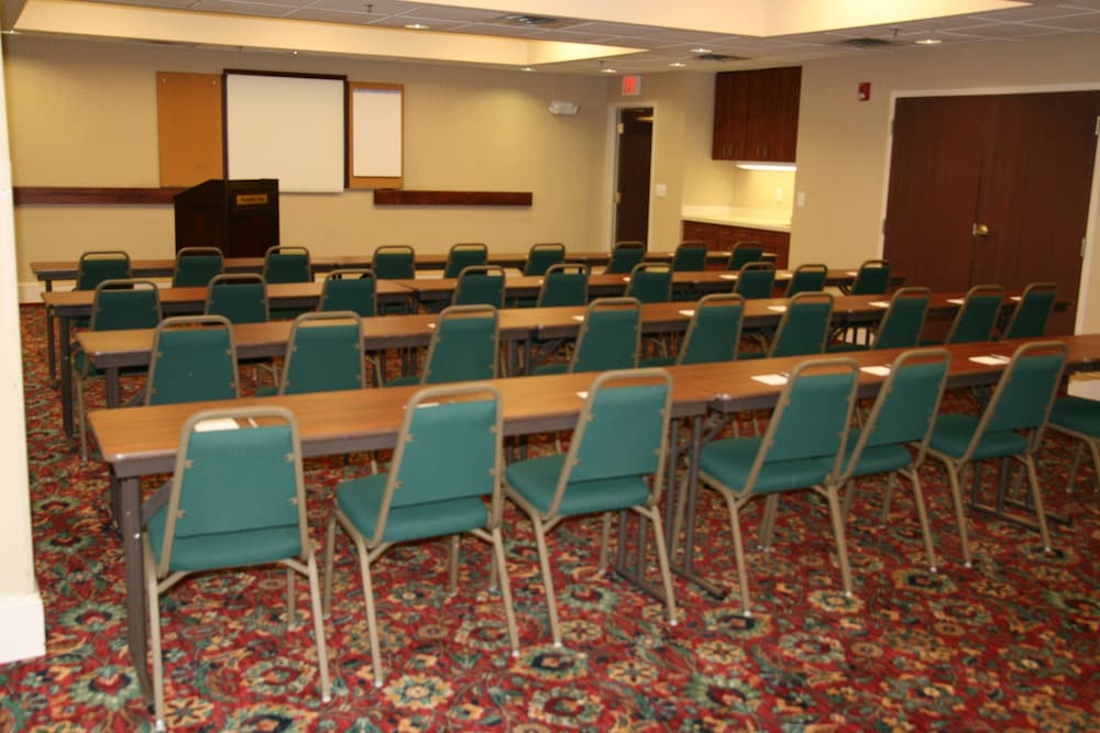 Hampton Inn Hillsville 36/45