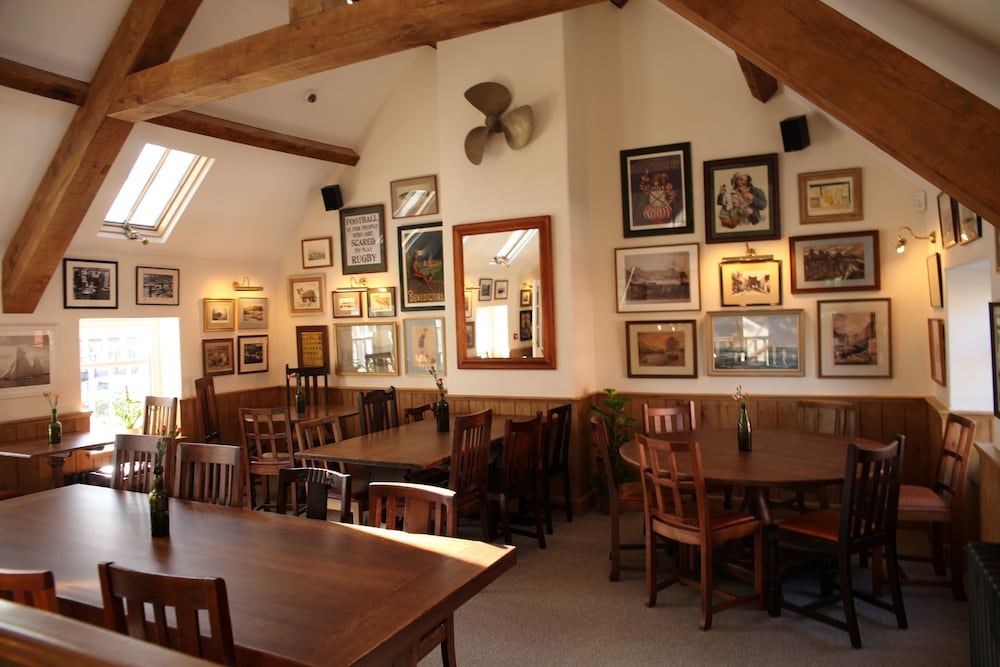 The Erskine Arms 42/50