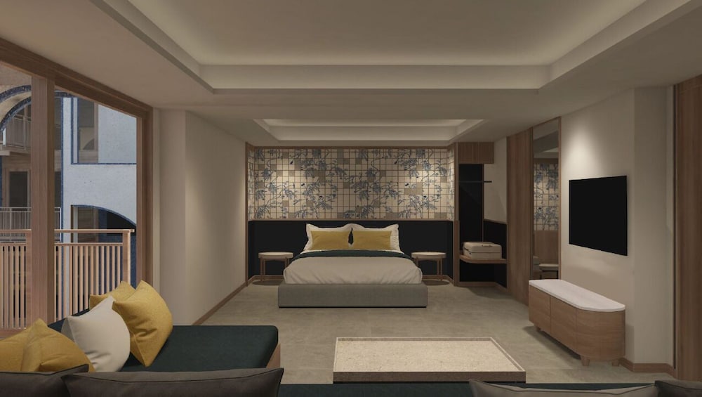 Myneris Hotel, Phuket Karon Beach 12/15