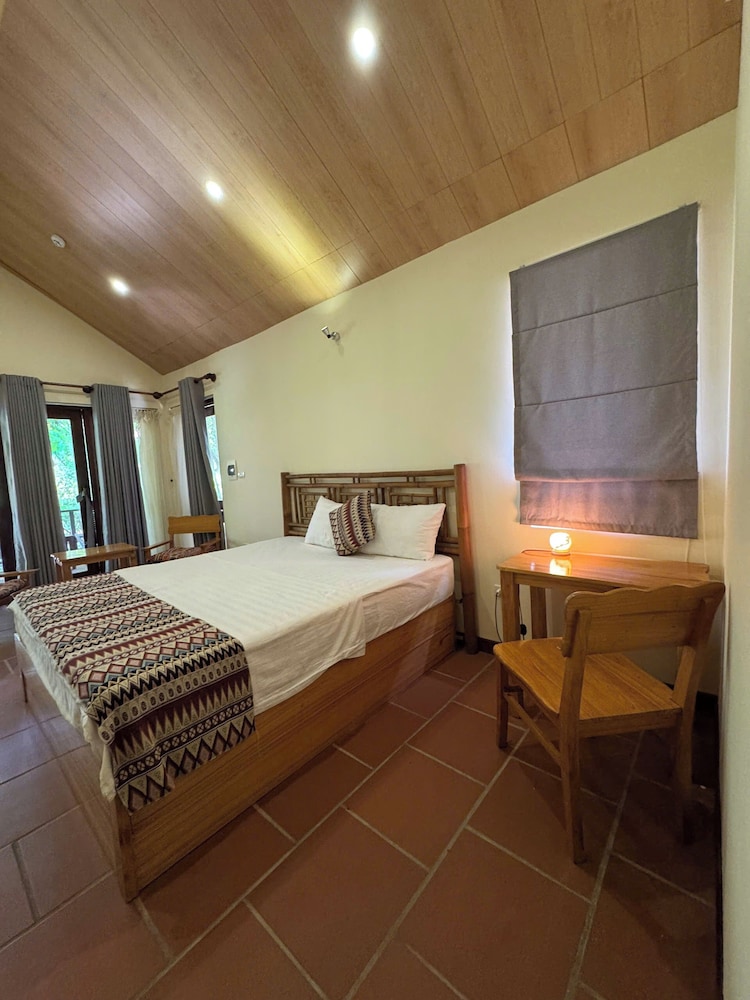 DELUXE, BUNGALOW, GARDEN VIEW