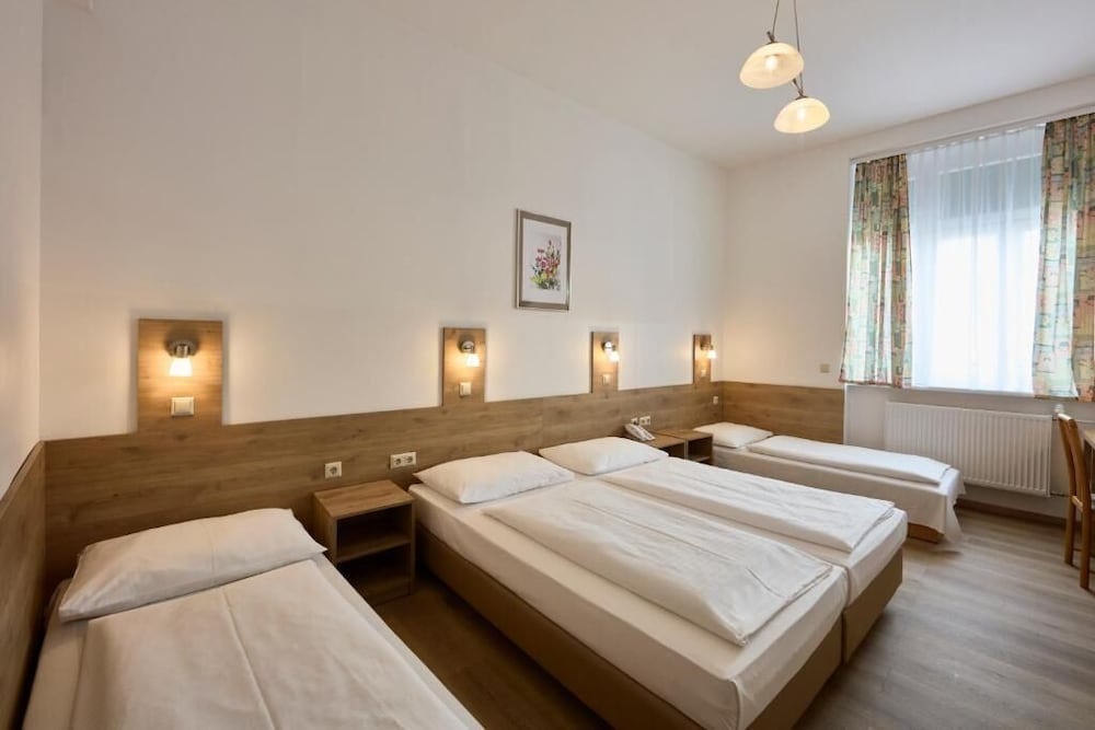 Terminus Hotel 18/50