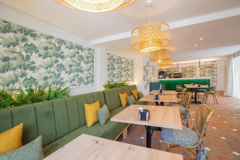 SOHO BOUTIQUE HOSPEDERIA ATALIA 36/50